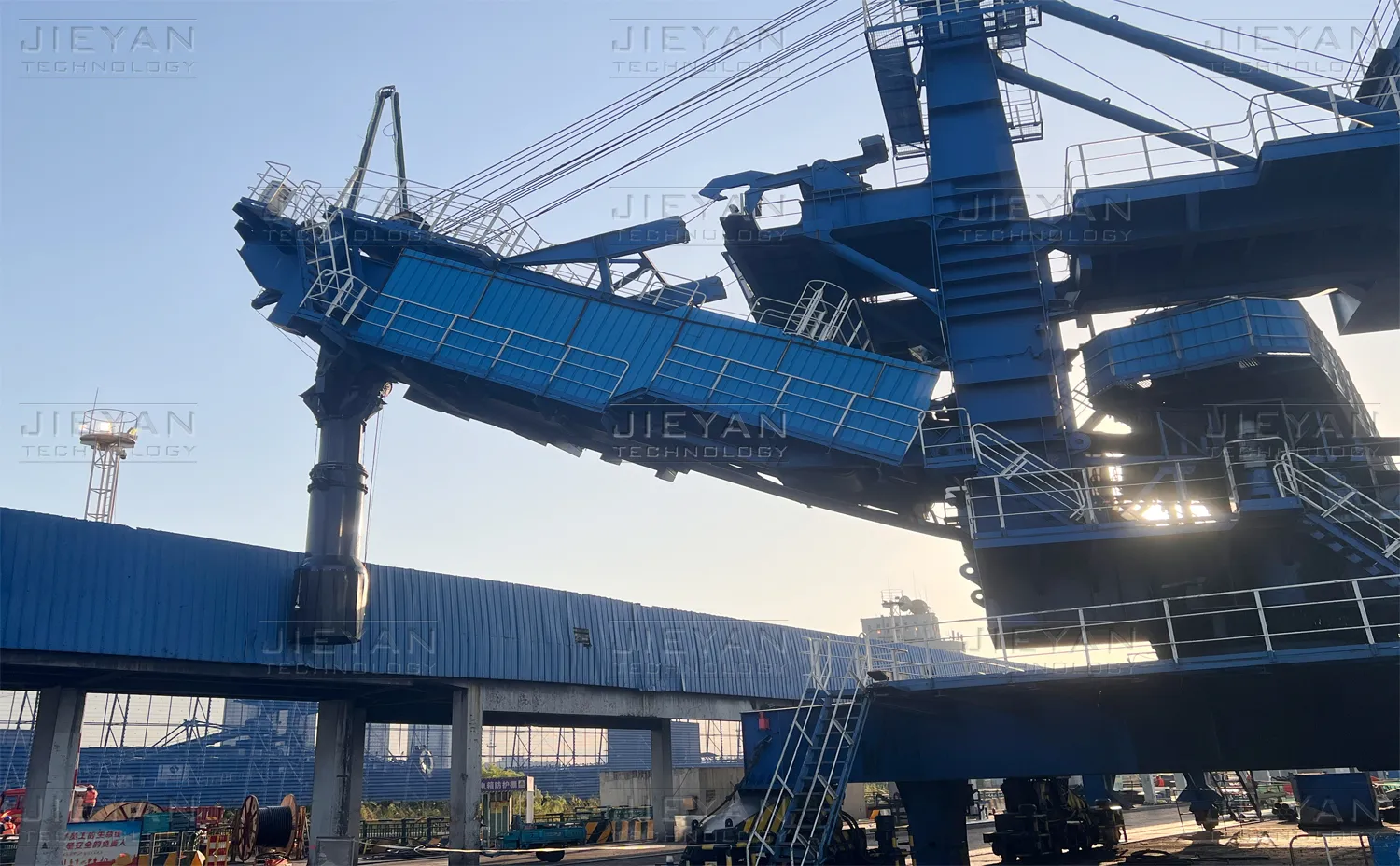 loading spouts,ship loader